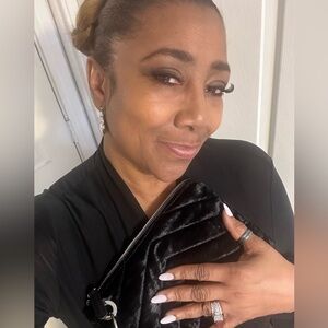 NEW AEROPOSTALE CLUTCH BAG WITH WRISTLET